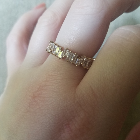 Irregular CZ Rectangle Baguette Gold Band Ring 9 - Picture 1 of 7